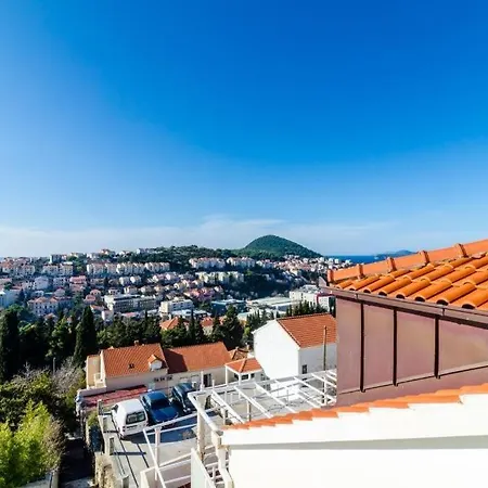 Marlea Sea-view Apartman *