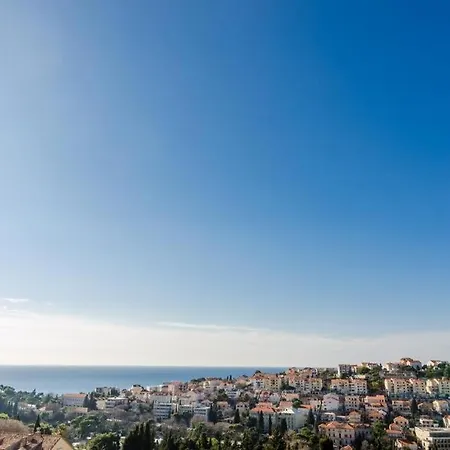 Marlea Sea-view Apartman *