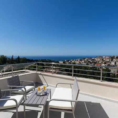 Marlea Sea-view Apartman *