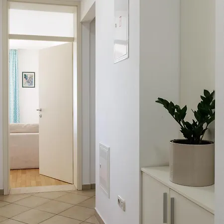Marlea Sea-view Apartman *