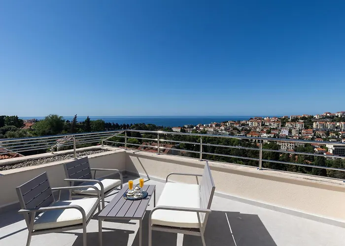 Marlea Sea-view Apartman *