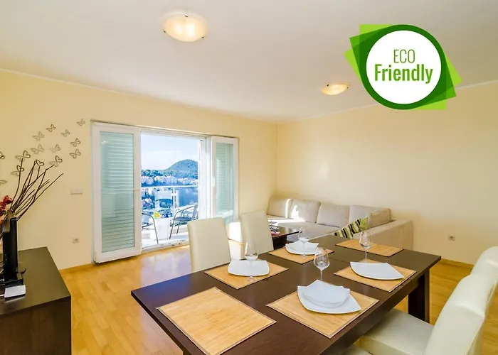 Marlea Sea-view Apartman *